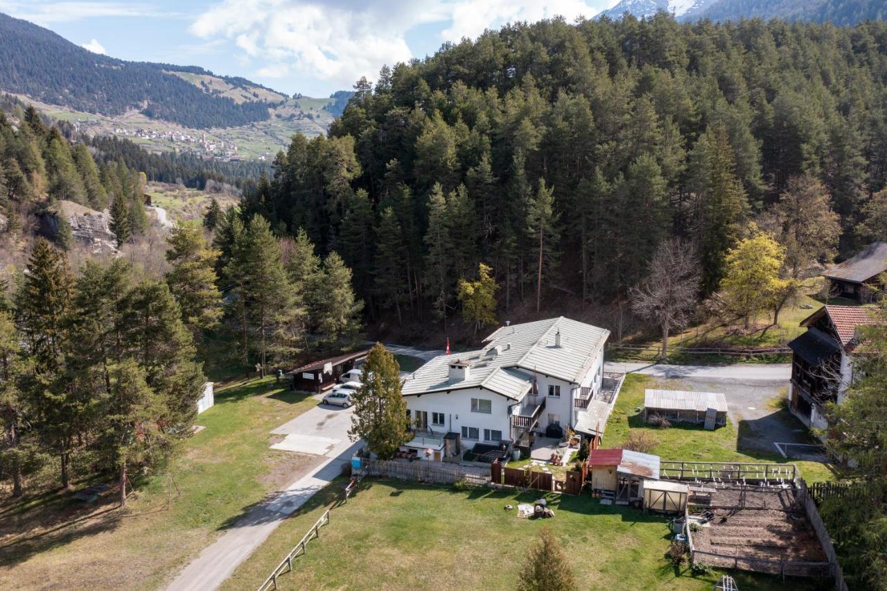 Pensiun Lischana Sent Exterior photo
