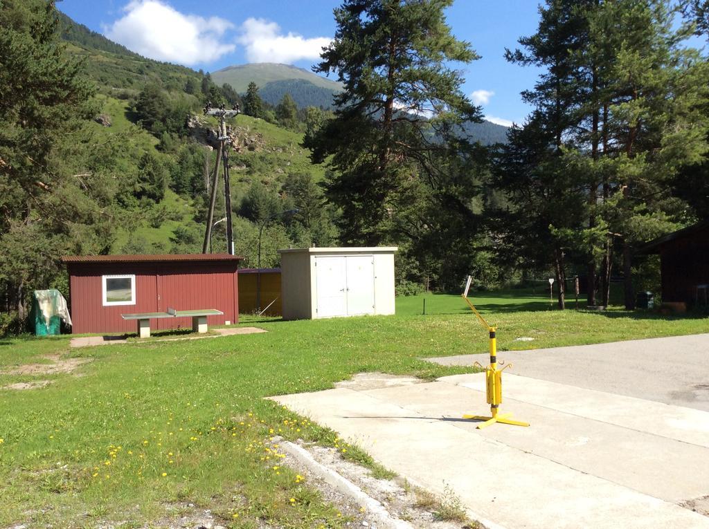 Pensiun Lischana Sent Exterior photo