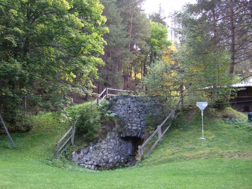 Pensiun Lischana Sent Exterior photo